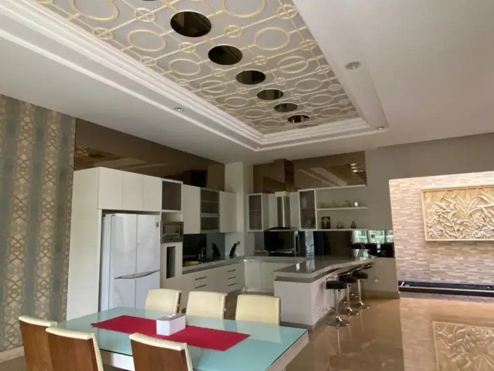 Dijual Rumah Mewah di Florence PIK1 LT.355m2 Posisi Hoek Full Furnish
