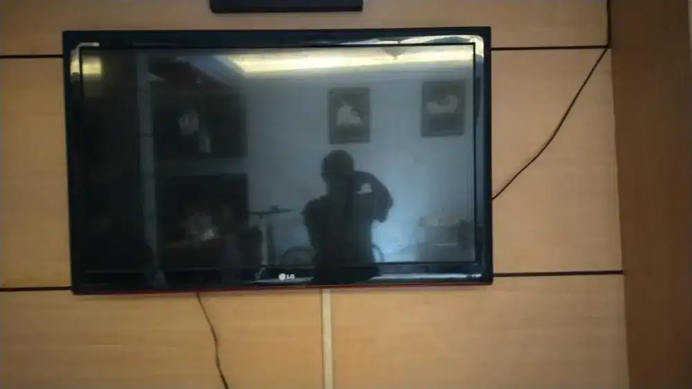 TV LCD LG 42 Analog + STB Tanaka Mulusss