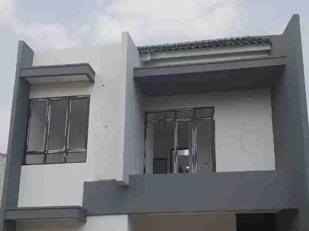 Rumah Ciracas bebas banjir 2 lantai 3 kamar tidur bisa KPR lahan luas strategis RSUD Ciracas pintu tol bambu apus1/2 stasiun dan LRT Ciracas Jakarta timur