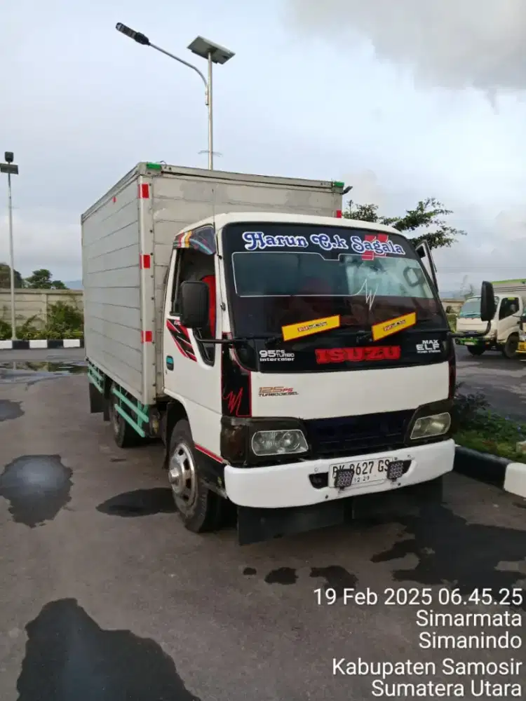 Isuzu Elf NKR 55 E12A Box 2009 BK 8627 GS -Mesin oke & siap kerja