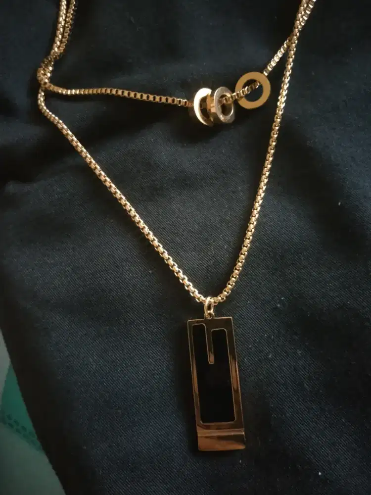 Kalung panjang titanium
