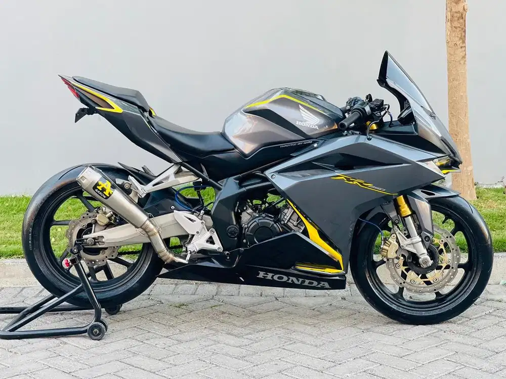 Honda cbr250rr abs grey plat L 2018 cbr 250 rr cbr250 rr cbr 250rr abs