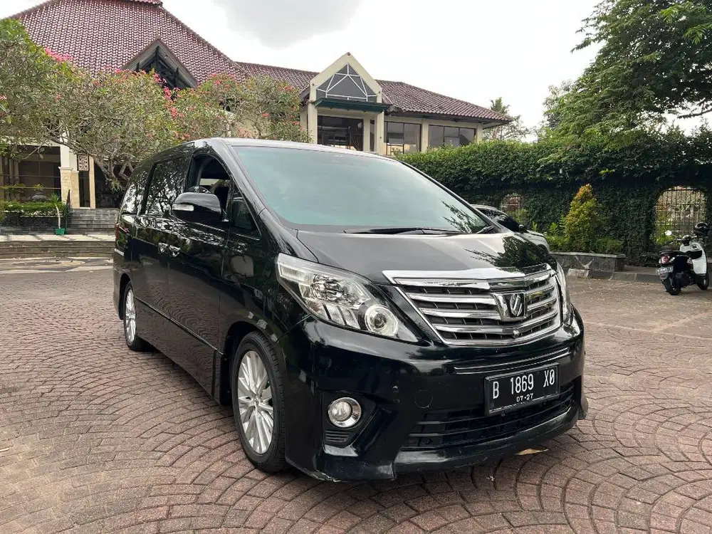 Toyota Alphard 2.5 S premium sound AT 2012