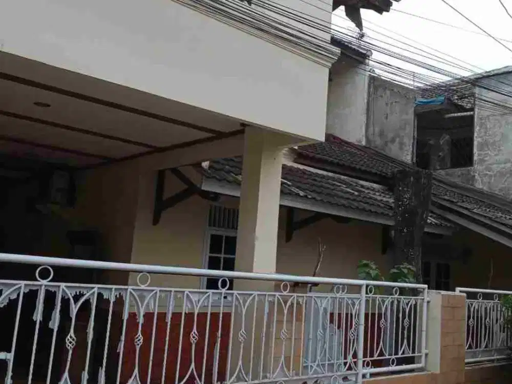 TERMURAH
RUMAH 2 LANTAI bebas banjir DIJUAL di galaxy ,bekasi selatan