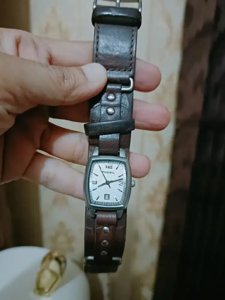 Jam tangan cewek fossil gaban