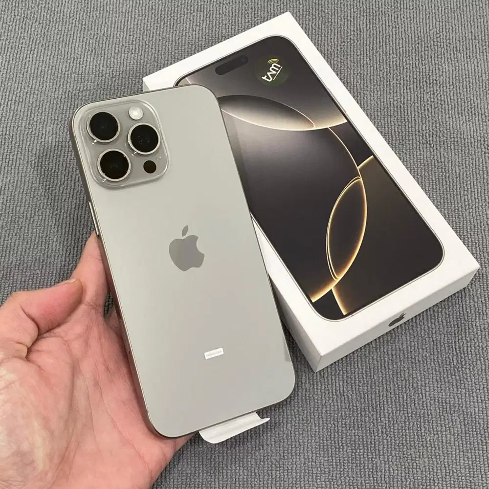iPhone 16 Pro Max 256GB Natural Titanium iBox like new