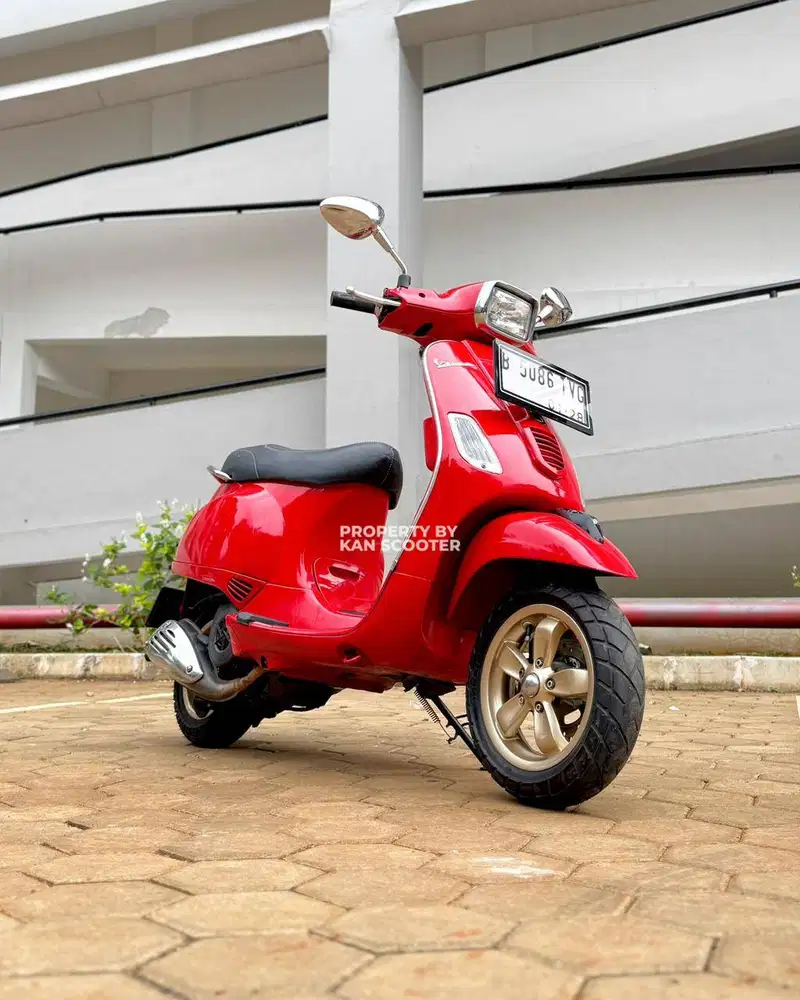 JUAL MURAH VESPA S 150 3V 2013 MULUS