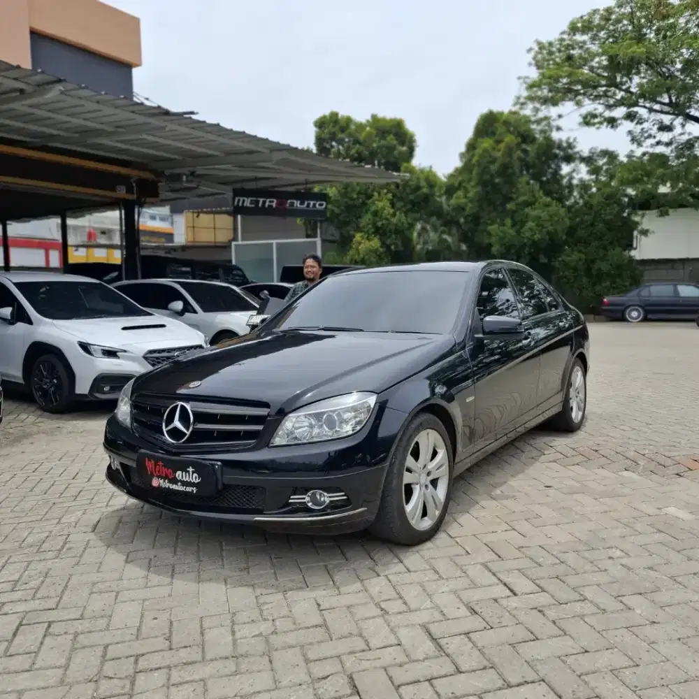 Mercedes Benz C200 2009 antik termurah