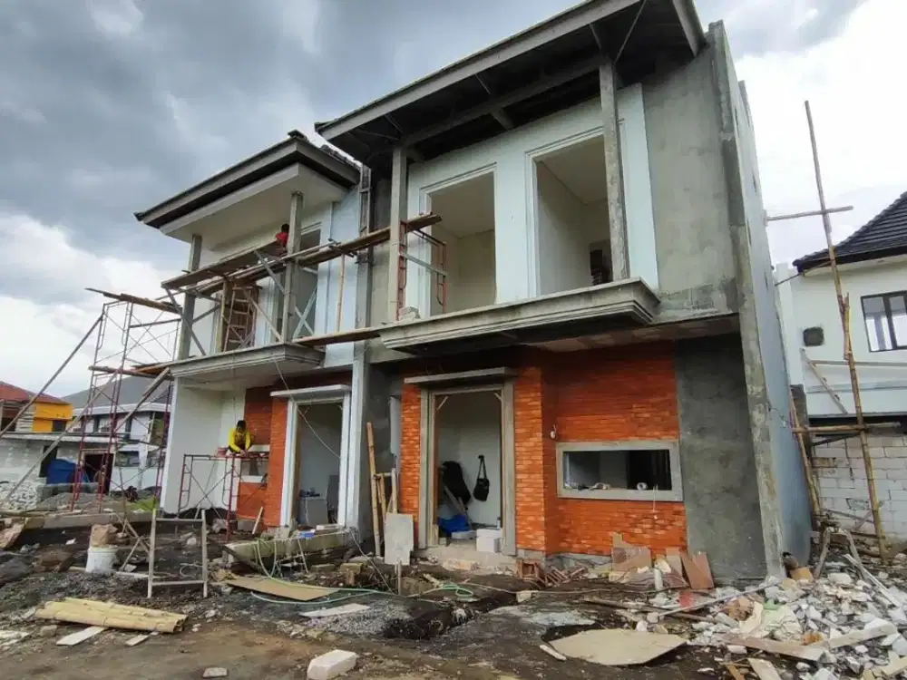 Villa 2 lantai view pegunungan dan kota batu dekat alun alun batu