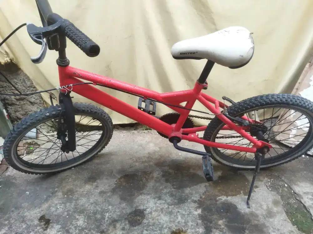 Sepeda BMX 20inch