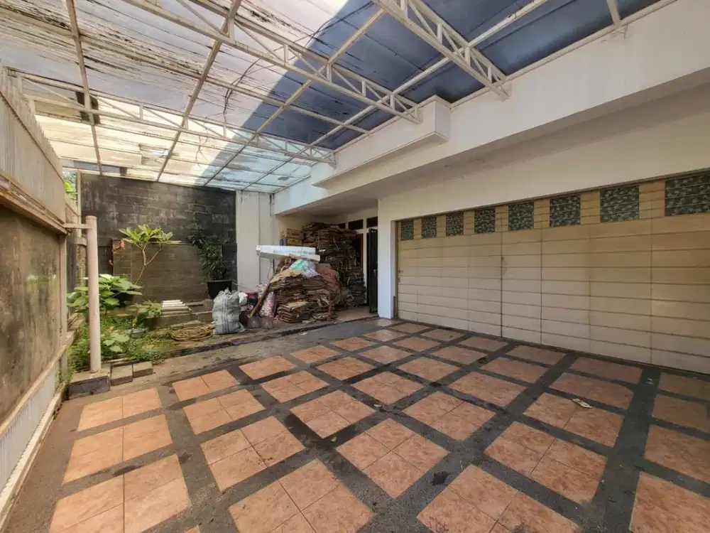 Rumah 2Lt di Batununggal Indah dekat pasar modern