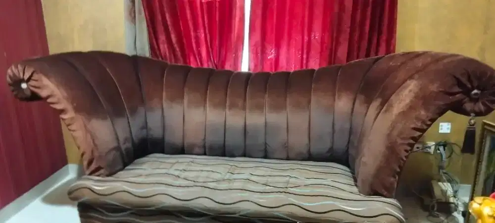 sofa custom hanya 2 di Indonesia,