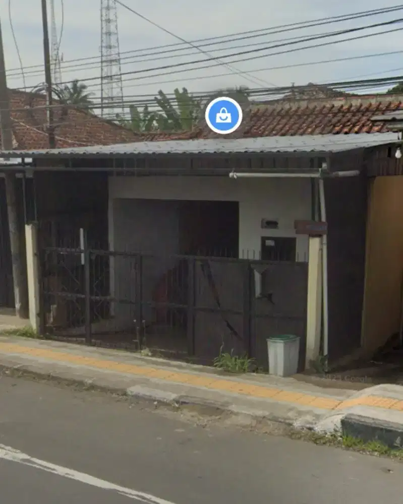 Kios Dagang pinggir jalan besar