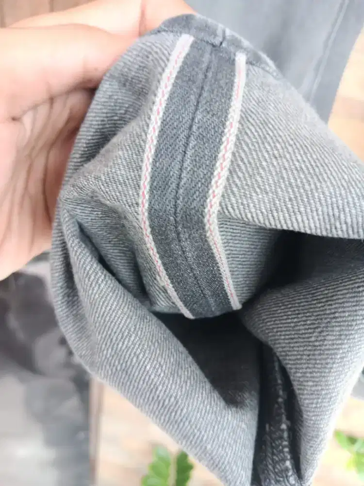 Celana SELVEDGE UNIQLO GREY (COWO)
