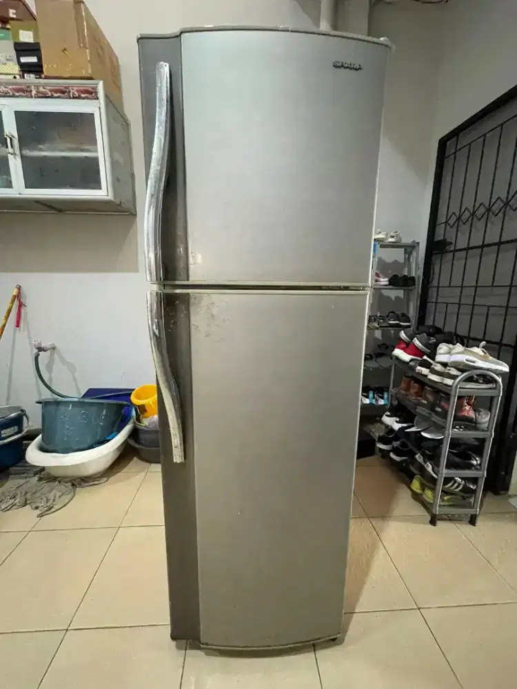 Kulkas Sharp 2 Pintu