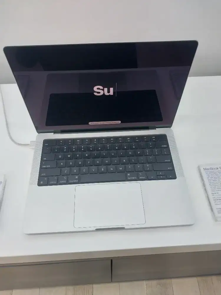 Macbook Pro 14 inch