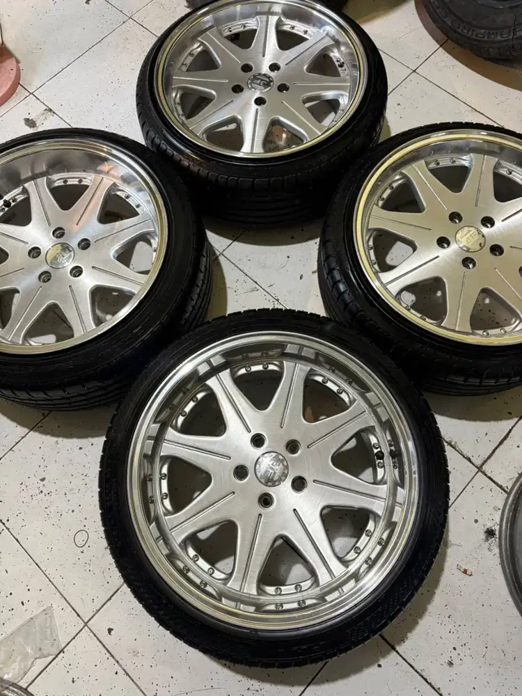 Di jual velg R18 wave include ban