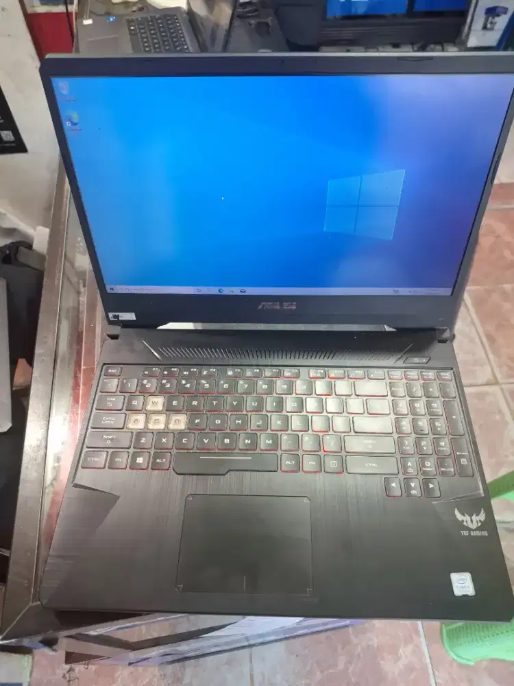 Asus TUF Gaming FX505GT Core i5 Gen 9 Ram 16GB GTX1650 4GB fulsett
