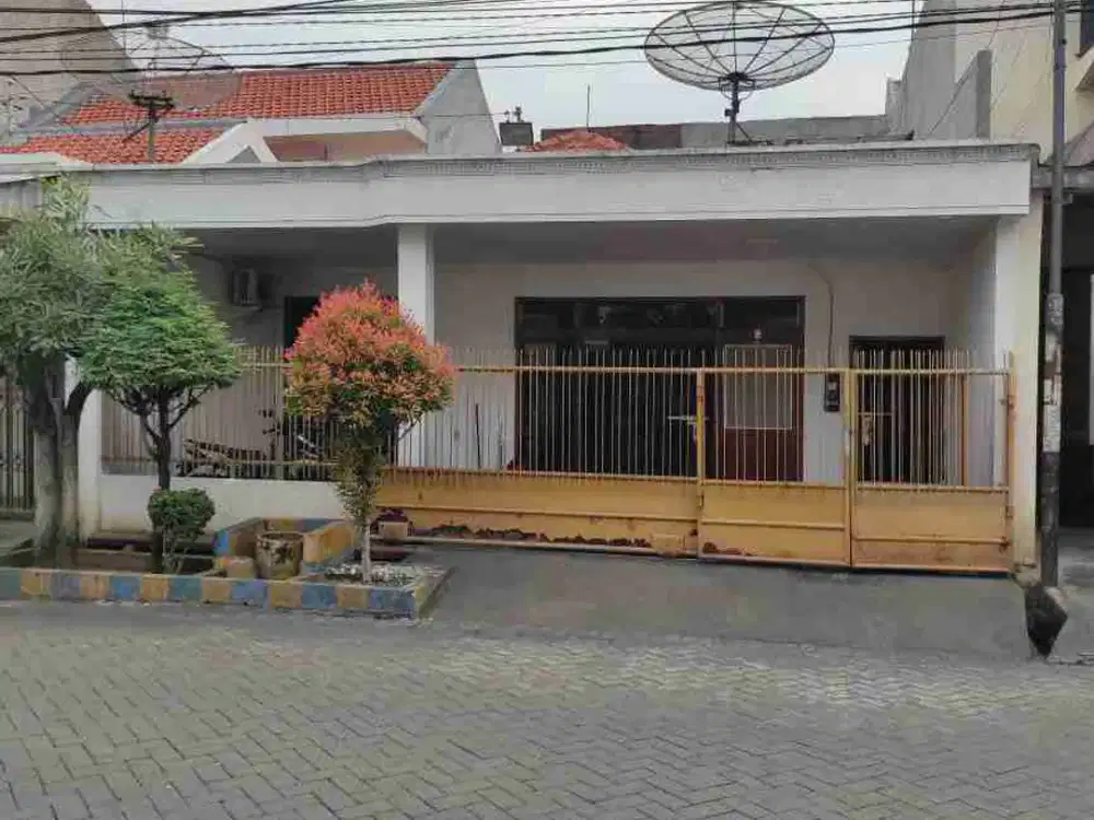 Dijual rumah karang empat besar surabaya