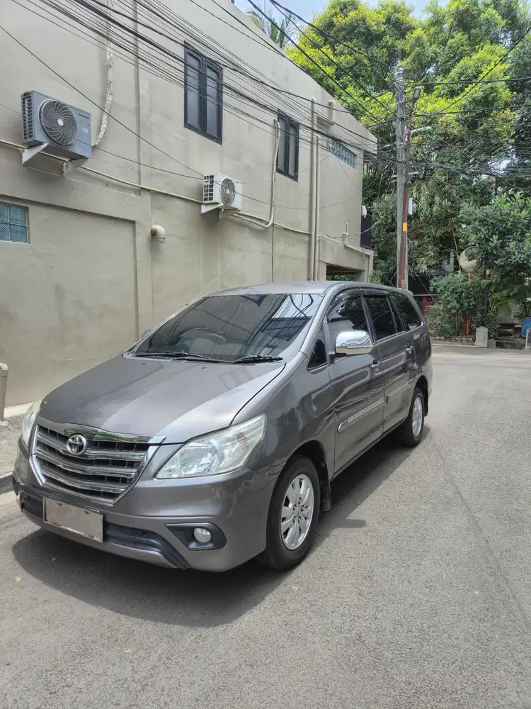 Toyota Kijang Innova 2014 Bensin