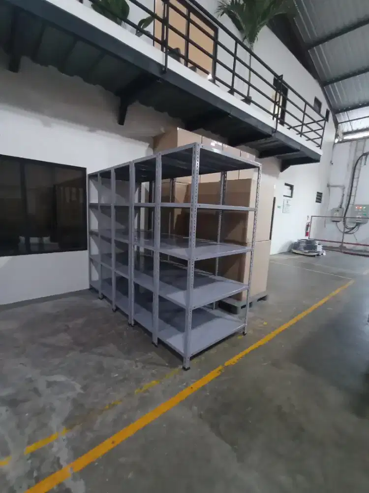 Rak besi serbaguna cod di tempat