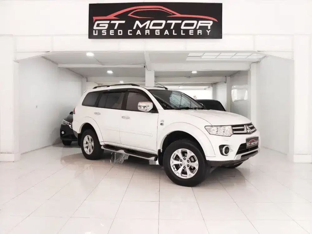 Low KM.82rb Mitsubishi Pajero Sport Dakar 2.5 VGT AT 2014