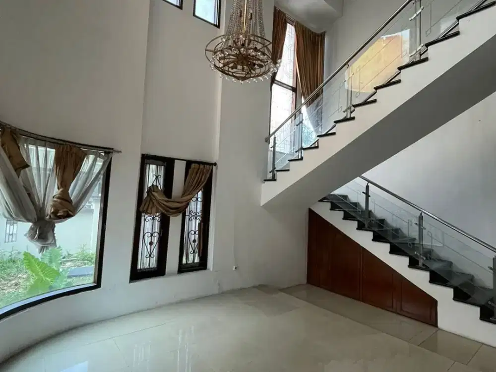 Jual Rumah Hook 2 Lt Cluster Batununggal