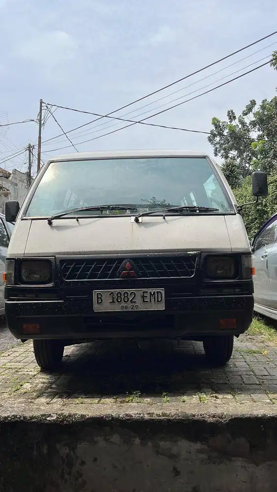 DIJUAL MOBIL L300