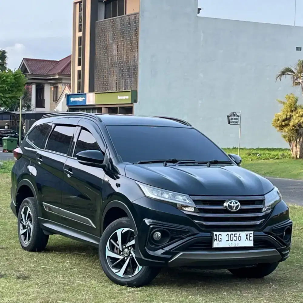 TDP 30 JT Toyota New Rush 1.5 GR Sport Manual 2023 NIK 2022 Hitam
