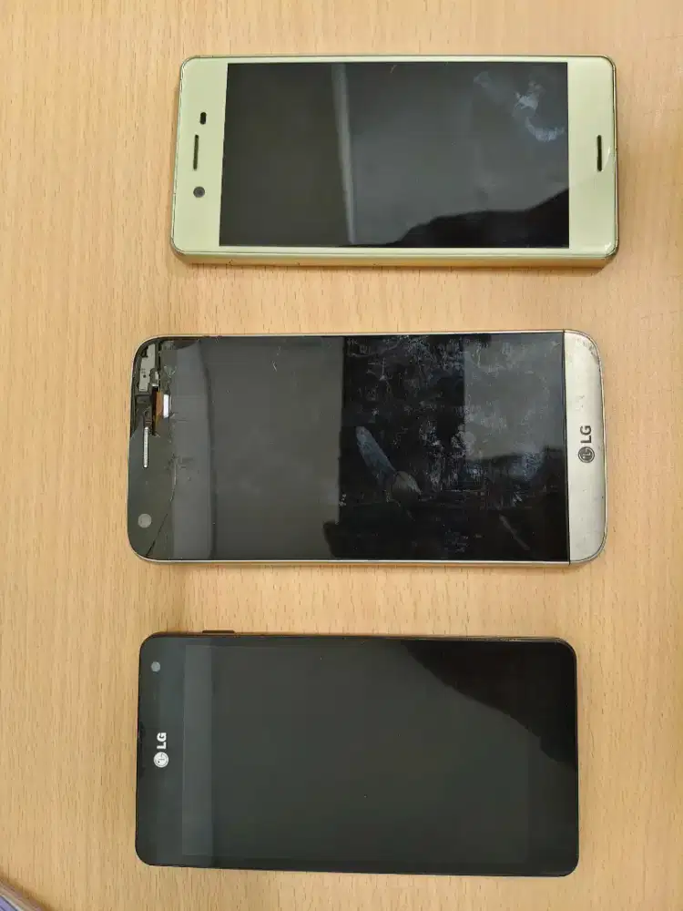 HP LG LG SONY Sudah tidak terpakai