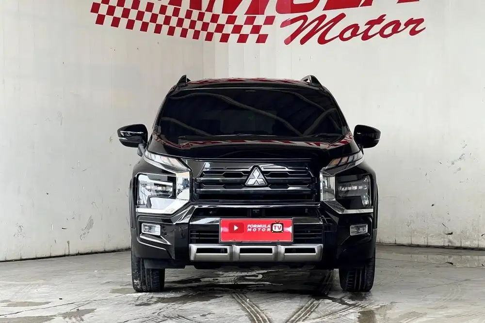 Mitsubishi Xpander Cross Premium AT 2023 Hitam
