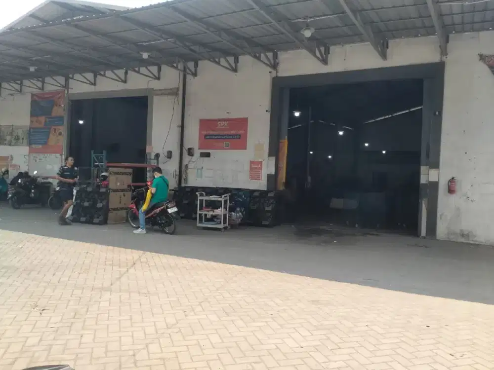 Gudang Gandeng Jln. Raya Taman Sepanjang, Strategis Dekat Exit Pintu Tol Waru