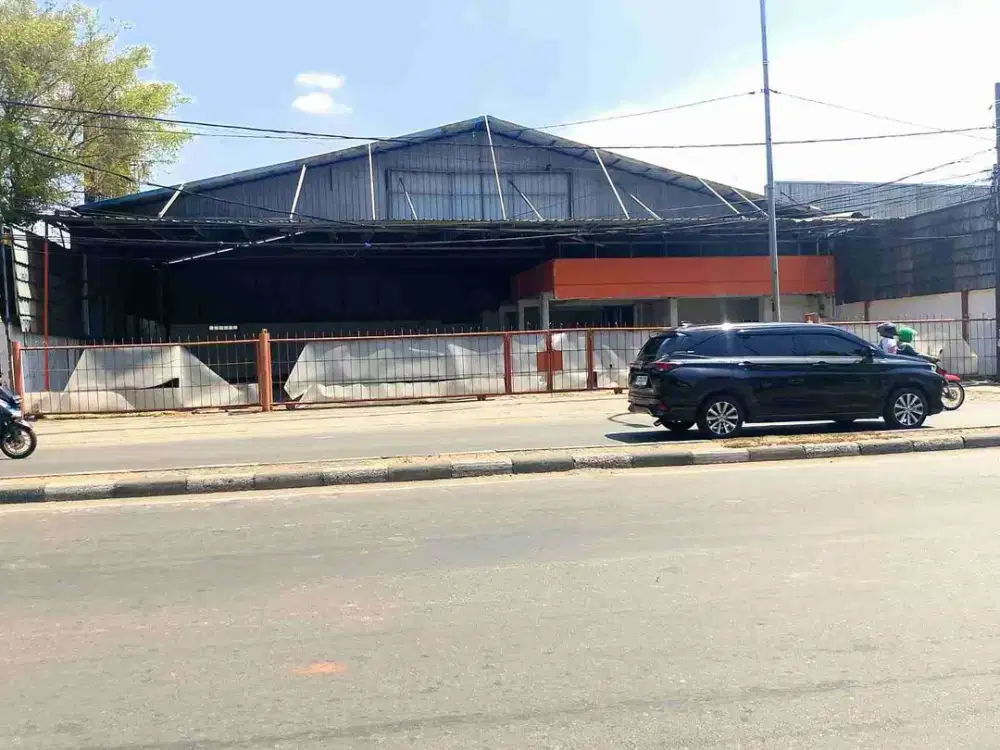 Gudang pinggir jalan siap pakai disewakan di Jalan Sultan Agung Bekasi Barat