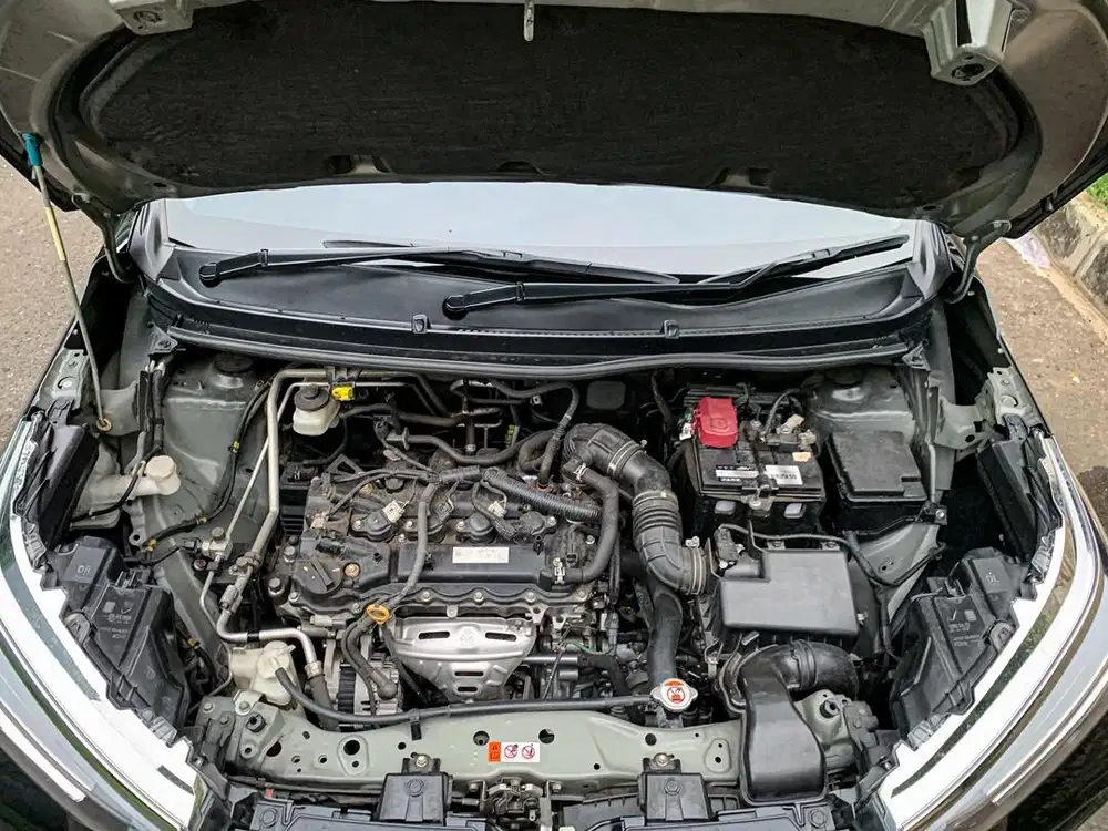 Toyota Avanza Veloz Q Hitam AT 2022