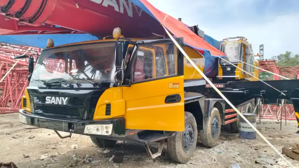 Mobil crane Sany STC1000 tahun 2019 capasitas 100 ton