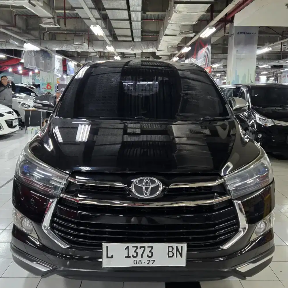 TDP50jt Toyota Innova Reborn 2.0 Venturer Bensin AT 2017 Hitam Kredit