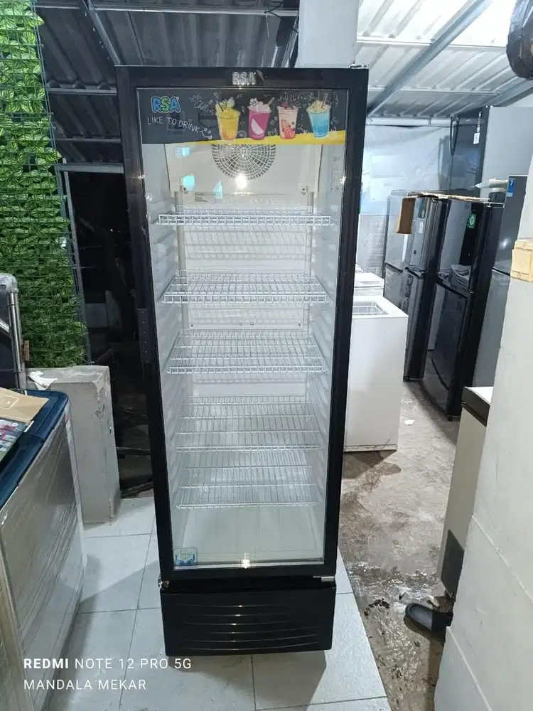 Rsa agate-300 show case 6 tahap 280 liter like new