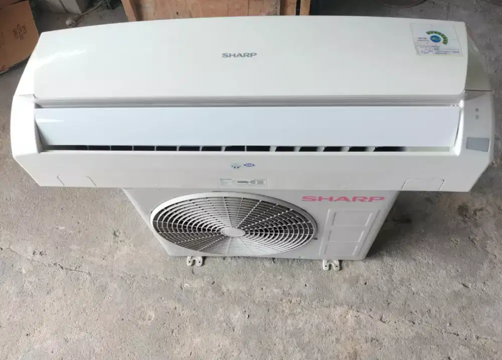 AC Sharp 1/2pk R32 low watt