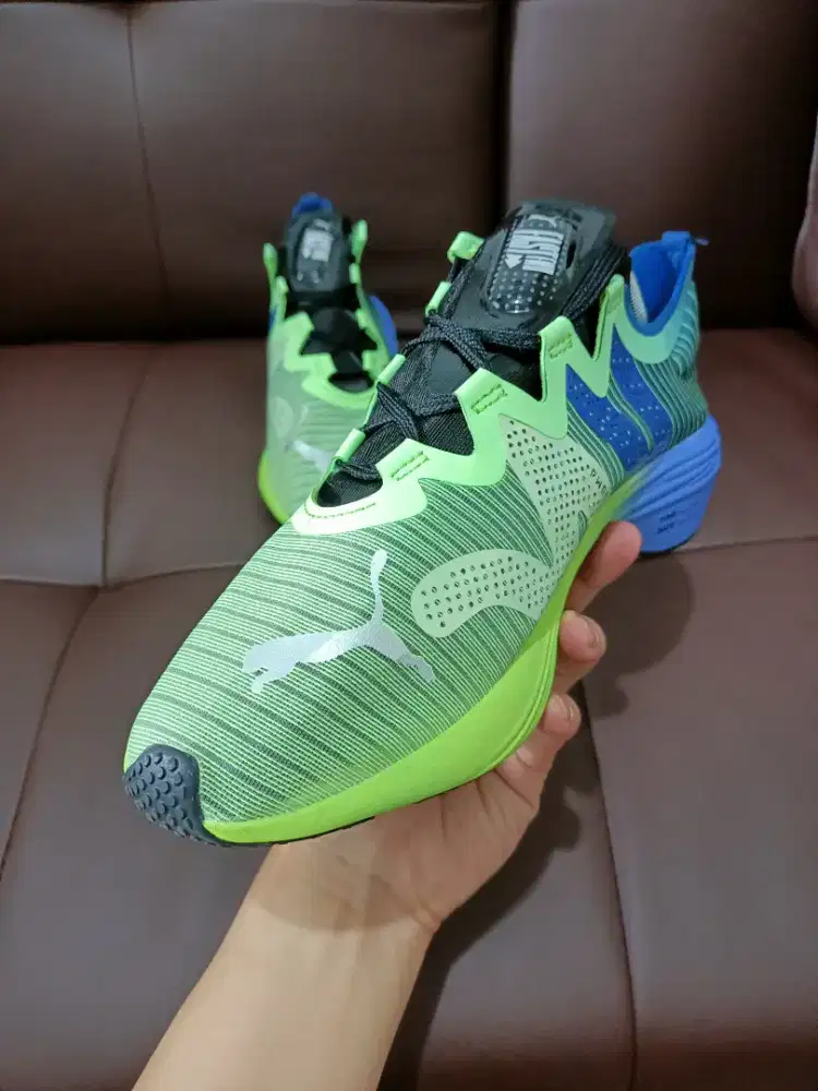 42-Sepatu Running PUMA NITRO