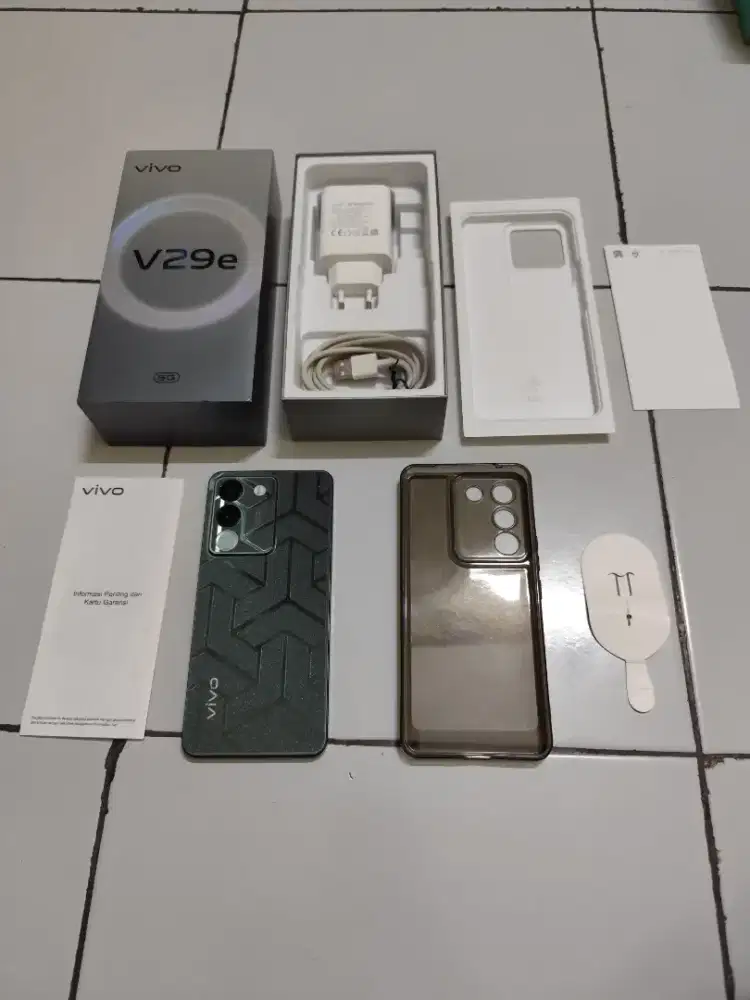 Vivo v29e 5g ram 8/256 fullset