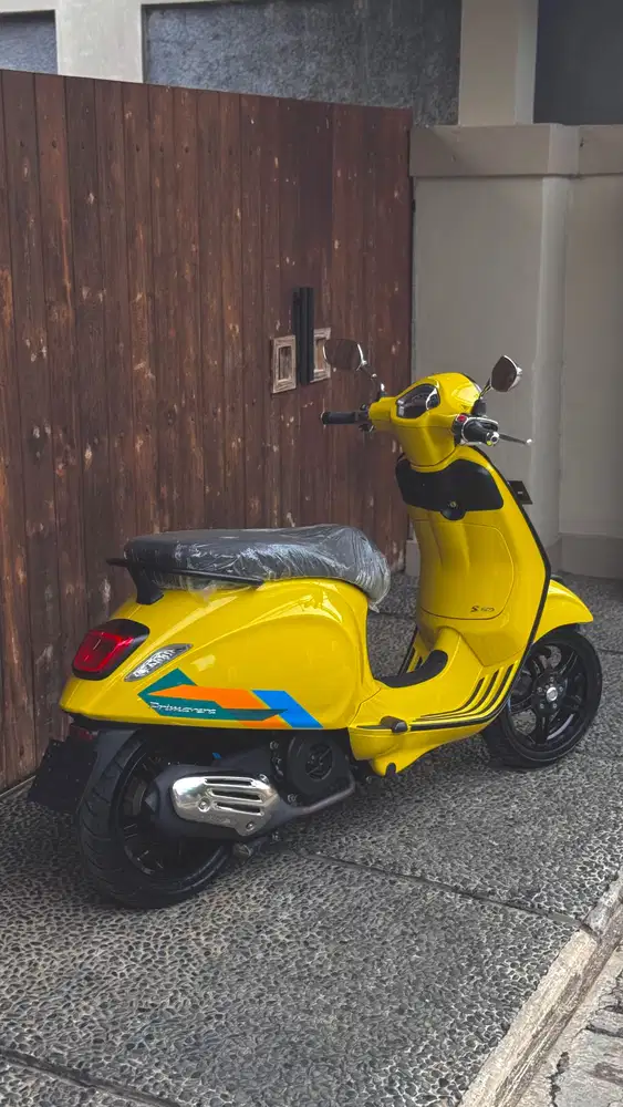 VESPA PRIMAVERA 2025 ex display