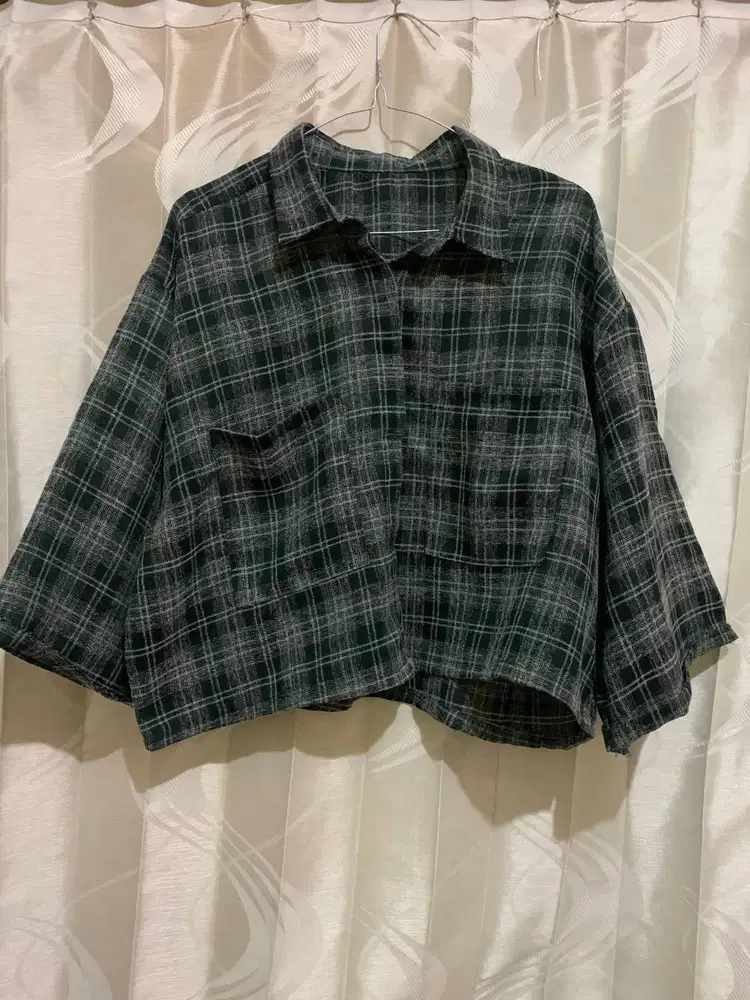 BAJU KEMEJA CROP