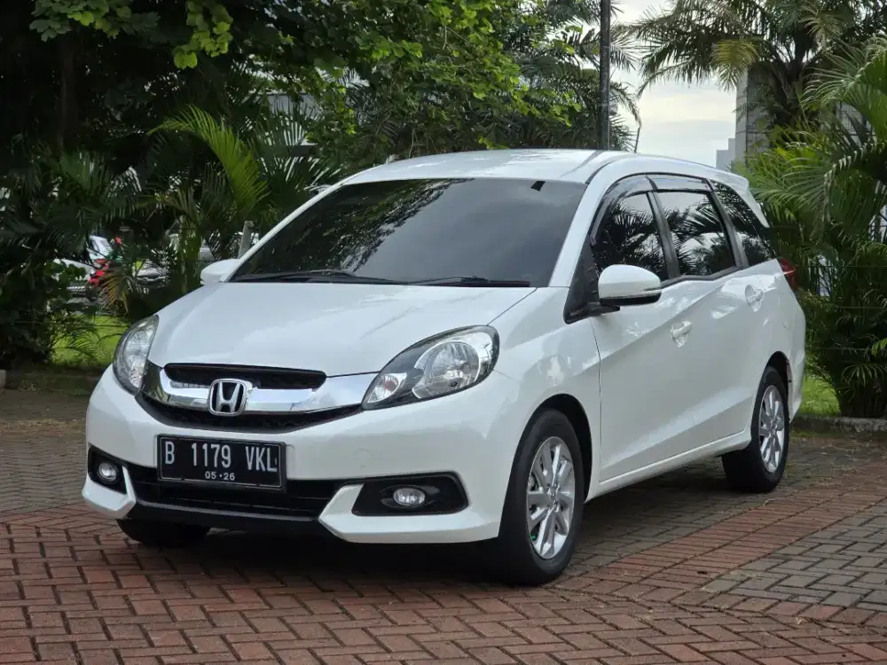 Hinda Mobilio E 1.5 Automatic 2016 Bensin Putih Metalik