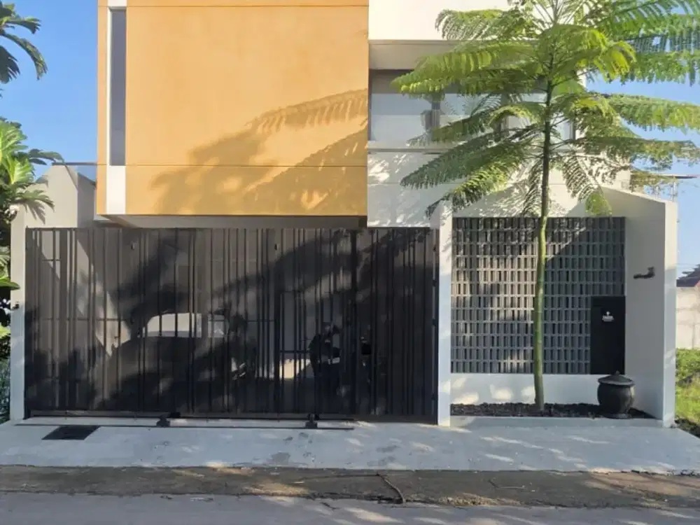 RUMAH SIAP HUNI ASRI DENGAN 2 LANTAI DAN SEMI FURNISHED DI JOGJA UTARA