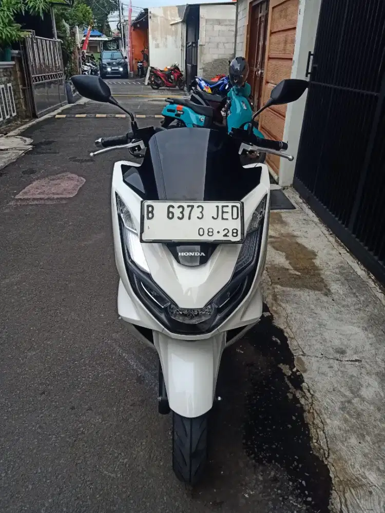PCX 160 cc putih seperti baru