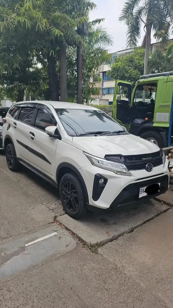 (Facelift) Daihatsu Terios 1.5 X Manual 2023