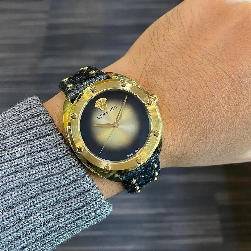 Versace Shadov Quartz 38mm