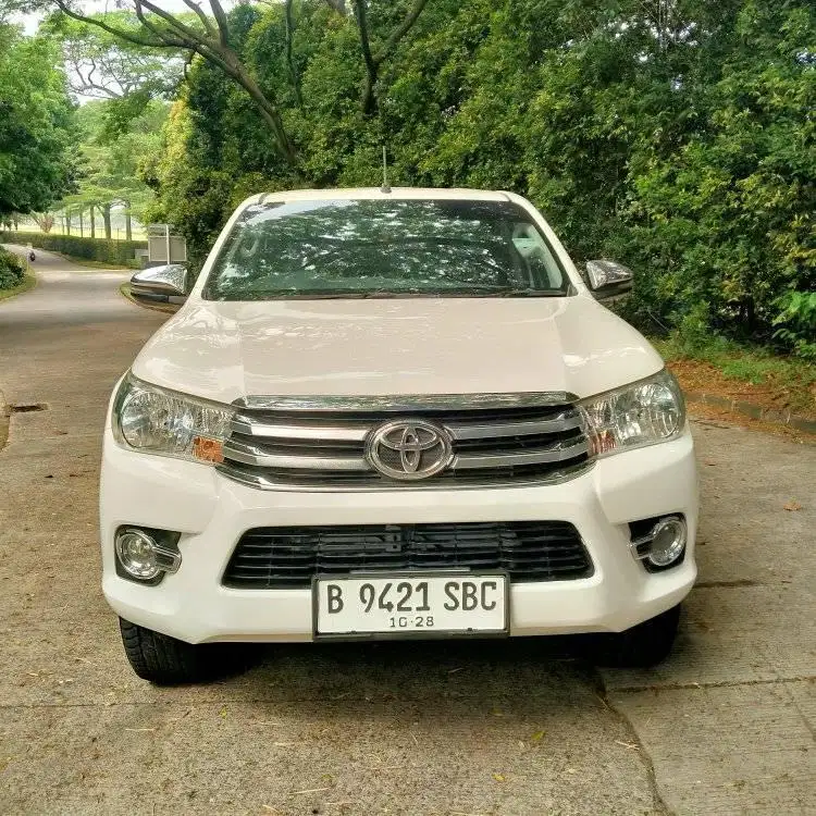 TOYOTA HILUX DC 2.4 4x4 MT 2018