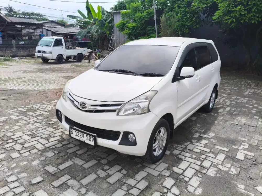 Daihatsu Xenia R deluxe matic 2013