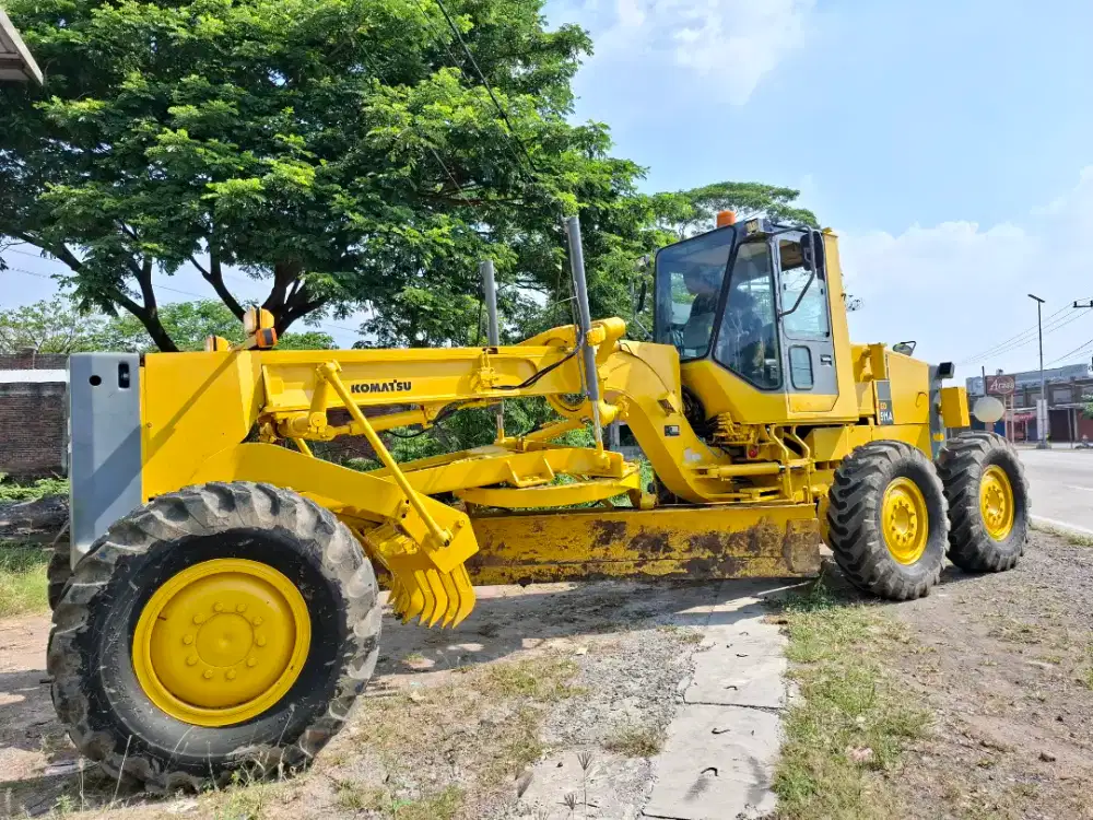 Motor grader GD511A siap
